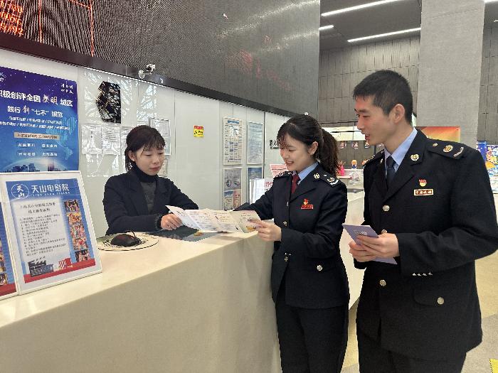 長寧區稅務局跨前升級服務，為迎新消費季注入“稅動力”