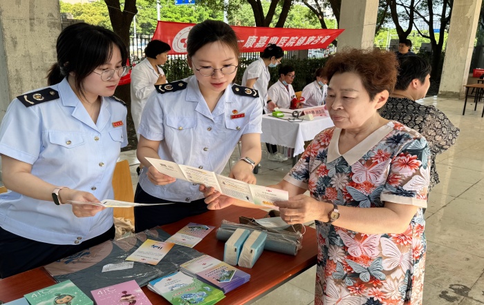 走進社區話稅收，服務群眾零距離——嘉定區稅務局開展稅收宣傳便民服務