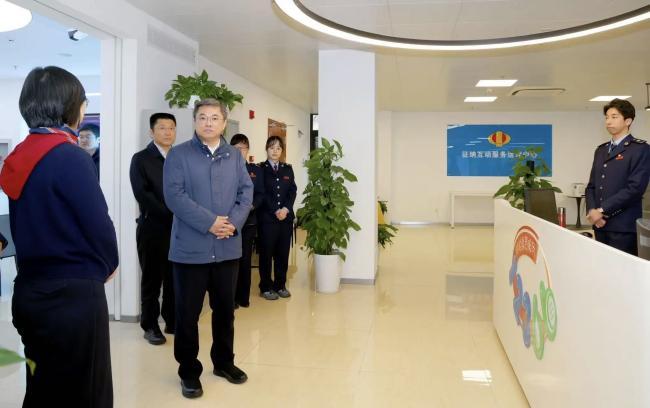 楊浦區委書記薛侃同志一行赴區局走訪調研