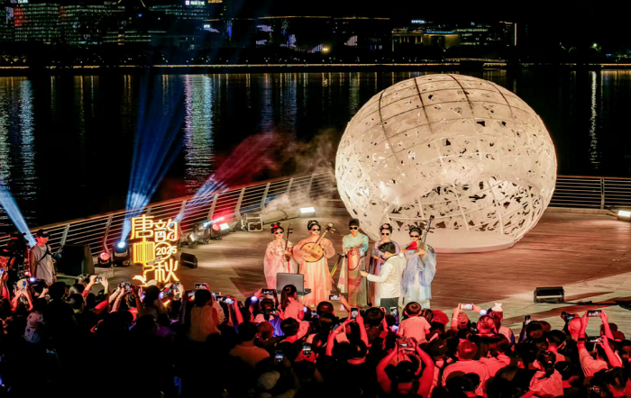 光影點亮濱水岸線，文旅發展深度融合 ——增值稅發票數據顯示消費市場活力迸發
