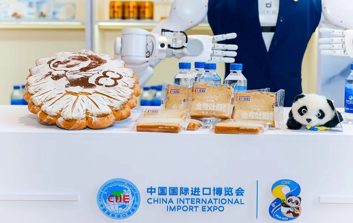 服務舉措更專業 保障行動更紮實——助力“全勤生”續寫進博情緣