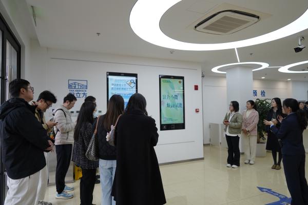 智慧服務新體驗 青春聚力促發展