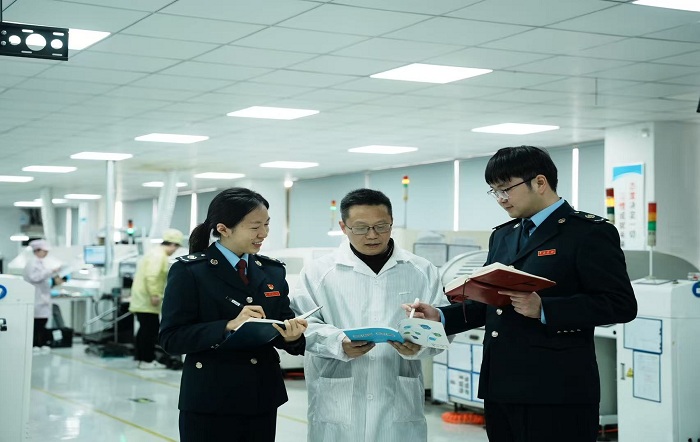 松江区税务局深化“银税互动”助力企业“诚”风破浪