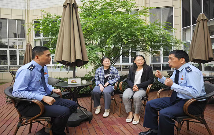 “税校联动”助力高校毕业季