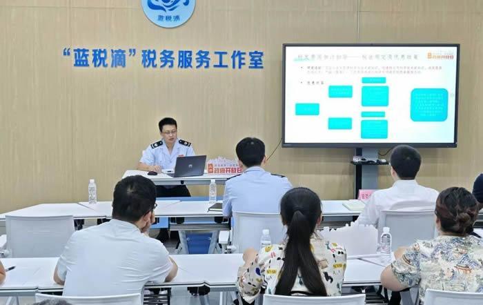 浦东新区税务局开展政府开放月活动