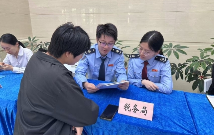 常態共建聚合力 靶向護航助發展——普陀區稅務局進園區開展志願服務