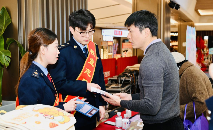 “寧”心聚力 志願同行 ——長寧區稅務局開展“三·五”學雷鋒系列志願服務活動