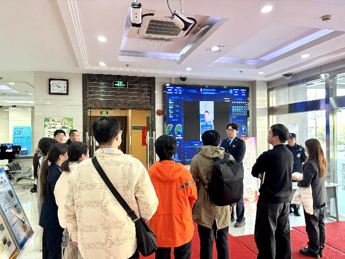 長寧區稅務局第四稅務所開展區青年突擊隊互學互訪交流活動