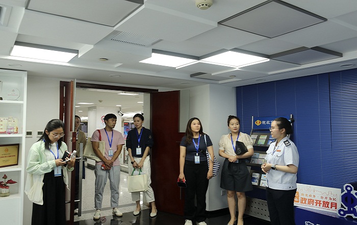 主動對接，跨前服務——虹口區稅務局與街道營商辦開展稅收政策宣講會