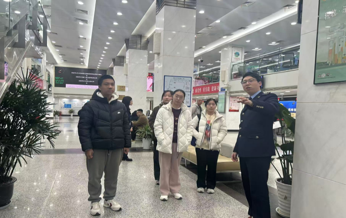 虹口區稅務局聯合上海師範大學附屬中學開展稅收崗位實踐活動