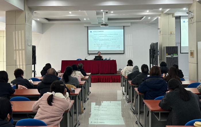 精准送策暖企心，护航外贸启新程——嘉定区税务局开展出口退税新政专题培训