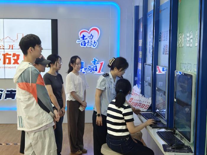 青浦区税务局举办2026年度“政府开放月” 大学生专场活动