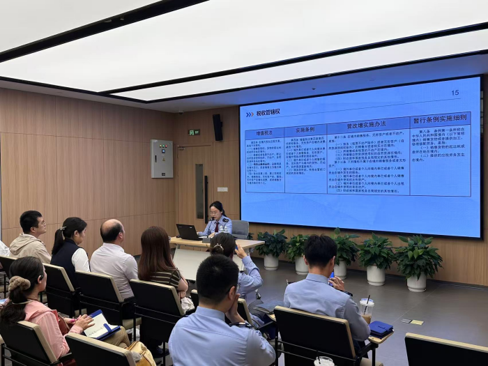 税宣进基层，新政精准达——虹口区税务局开展税法宣传专题活动