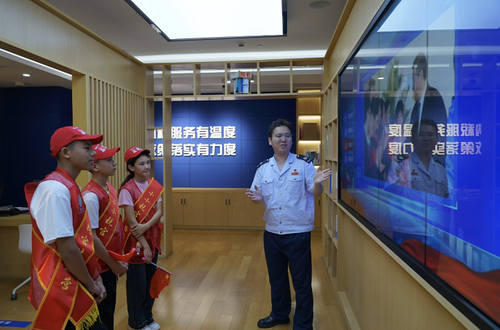 沪疆税青共助学 点亮童心促振兴——静安区税务局组织开展沪疆结对帮扶项目6周年见面会活动